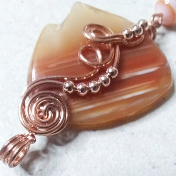 Rustic yet Elegant Contrasting Elements! Tough Banded Agate - Sleek Copper Wrap - Picture 3 of 16
